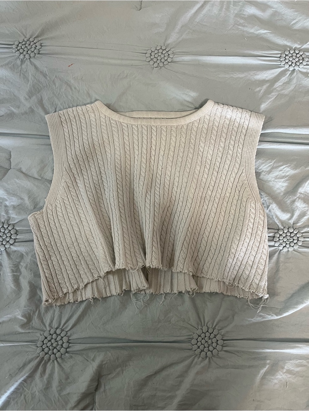 Cropped Cable Knit Sleeveless Top - Cream